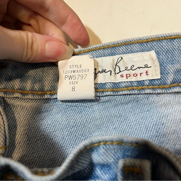 Vintage Geoffrey Beene Light Wash Mom Jeans - Tapered, High Waist, Size 8 W26 - Picture 6 of 6